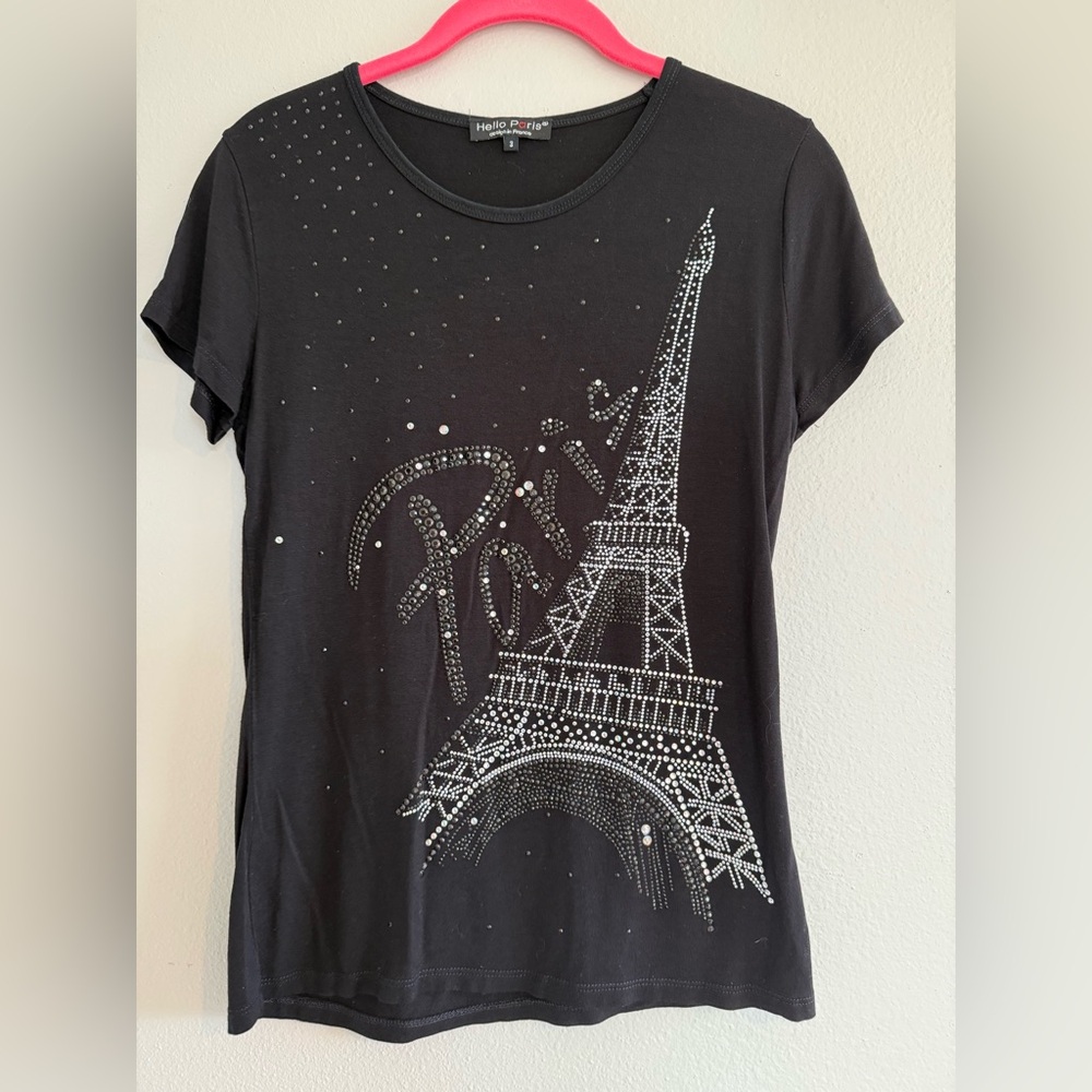 Elegant Black Eiffel Tower Women's Tee